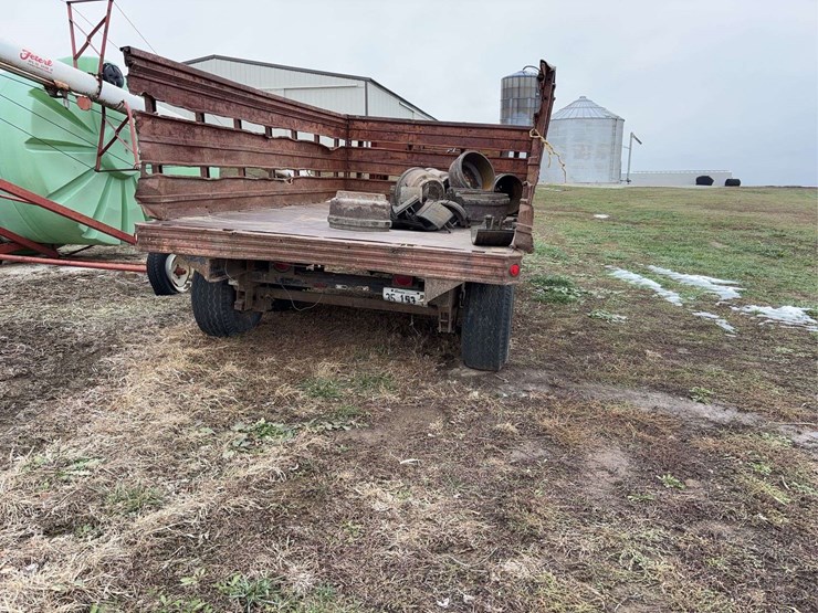 1974-14'-tri-star-grain-trailer-image-6