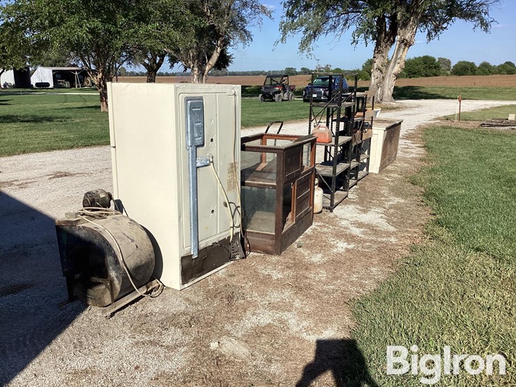 garage-cabinets,-tools,-shelving,-refrigerator,-fan,-miscellaneous-items-image-7