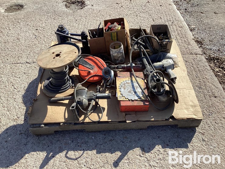 bottle-jacks,-grinder,-key-stock,-drill-image-10