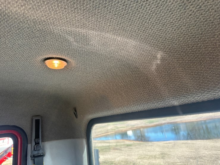 #35229-•-2013-mack-chu-t/a-daycab-truck-tractor-image-55