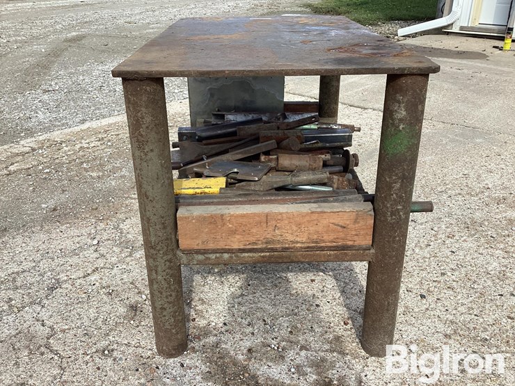 welding-bench-w/-extra-scrap-iron-image-12