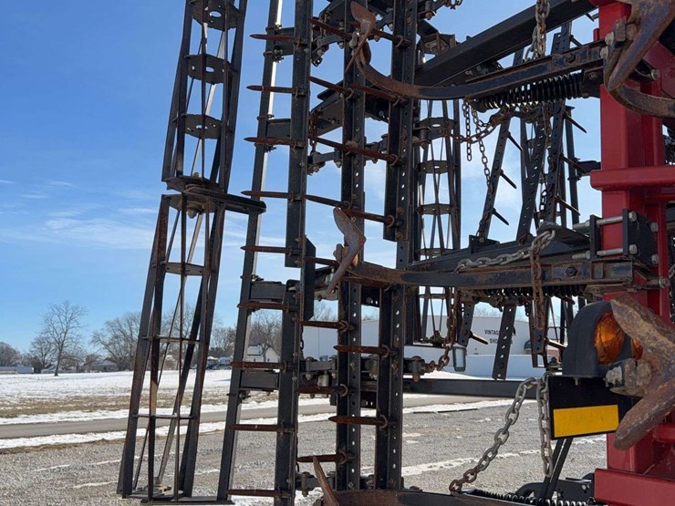 2014-45'-cih-field-cultivator-image-4