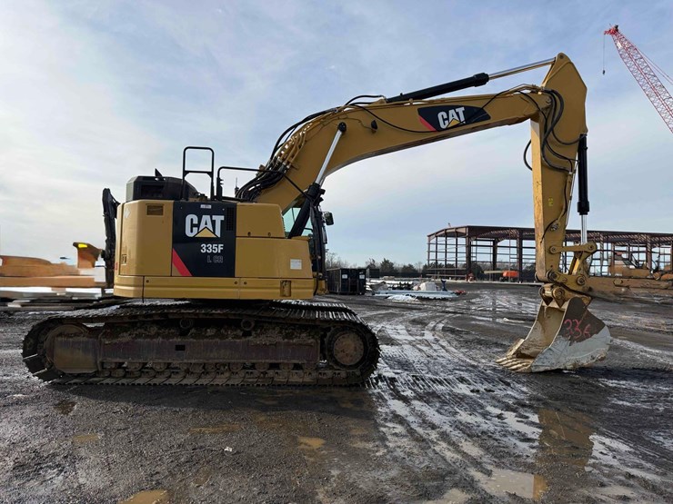 2015-caterpillar-335fl-image-4