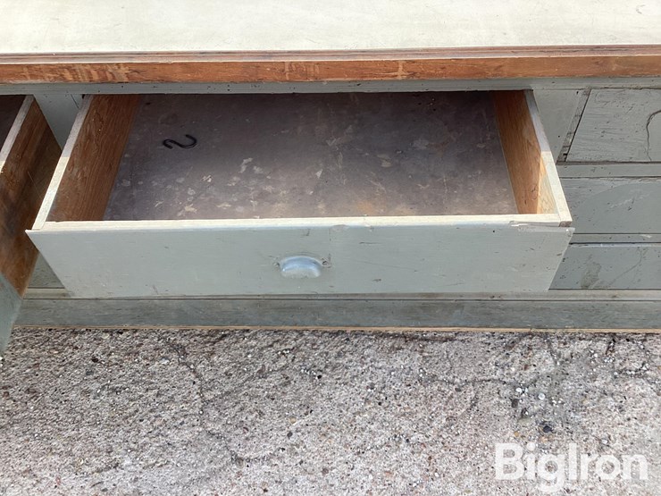 work-bench-w/-drawers-image-20