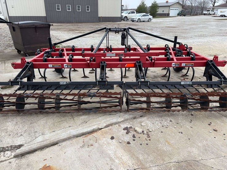 24'-unverferth-perfecta,-3-pt,-mounted-field-cultivator-image-5