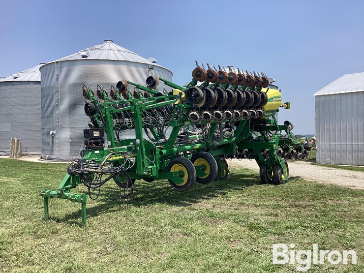 2012-john-deere-1790-image-1