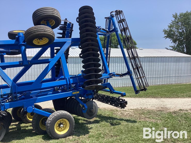 2012-landoll-7431-29-image-16