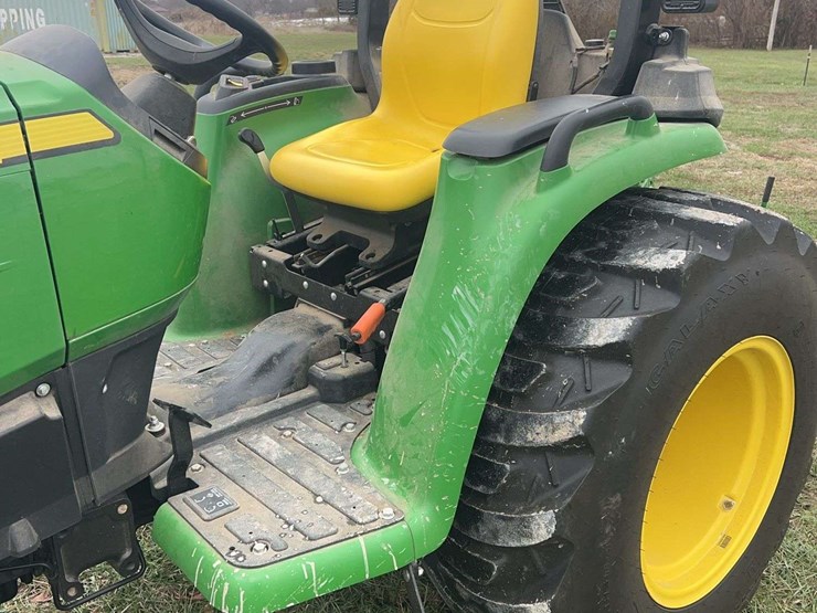 john-deere-3032e-image-20