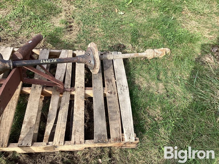 3-pt-ripper-&-antique-water-hydrant-image-10