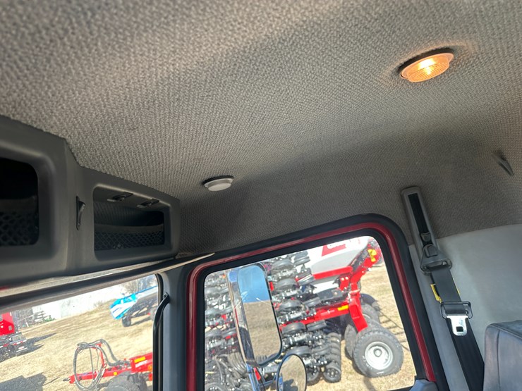 #35229-•-2013-mack-chu-t/a-daycab-truck-tractor-image-56