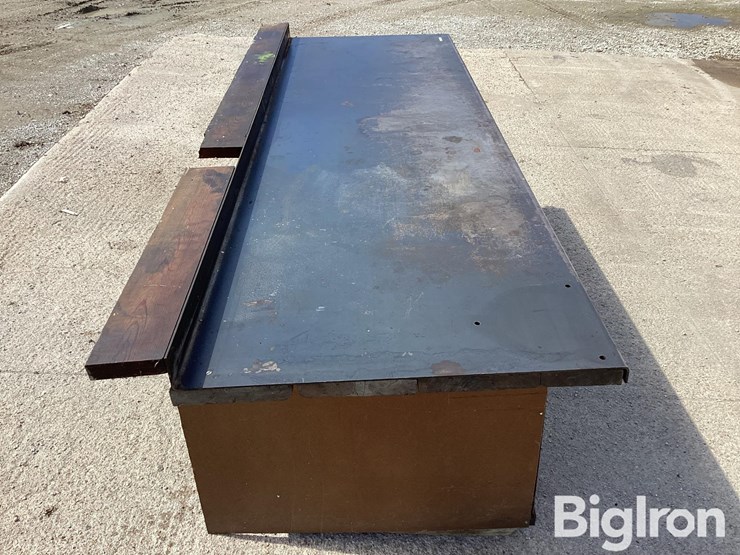 metal-work-bench-w/-8-drawers-image-18