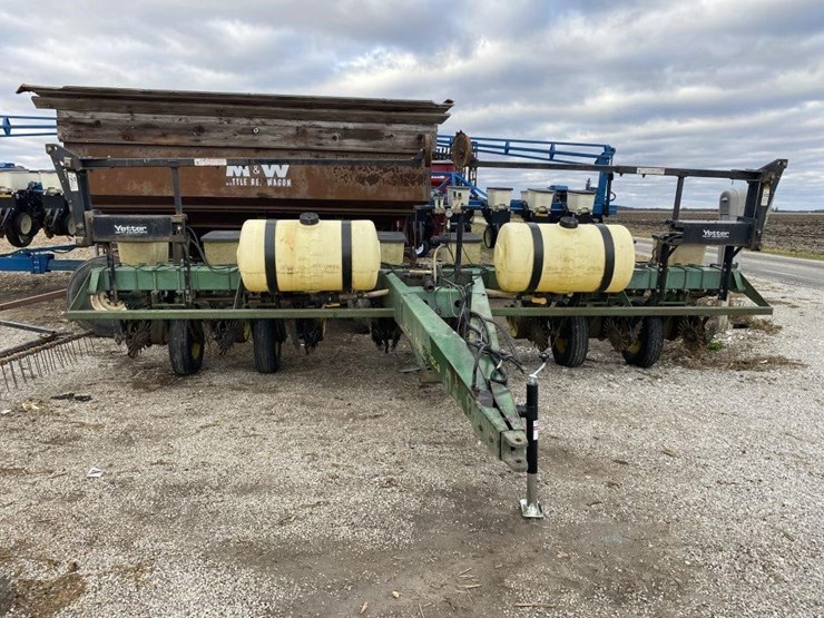 john-deere-7000-image-1