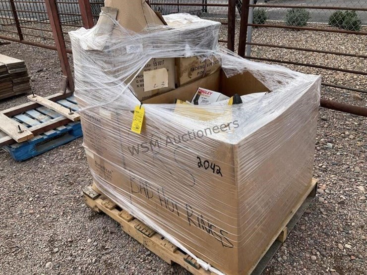 pallet-of-asst-rubber-boots-image-1
