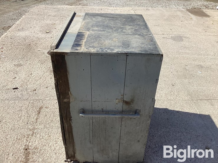 6-drawer-wooden-cabinet-image-10