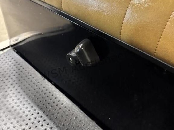 2010-ez-go-sport-2+2-golf-cart-image-19