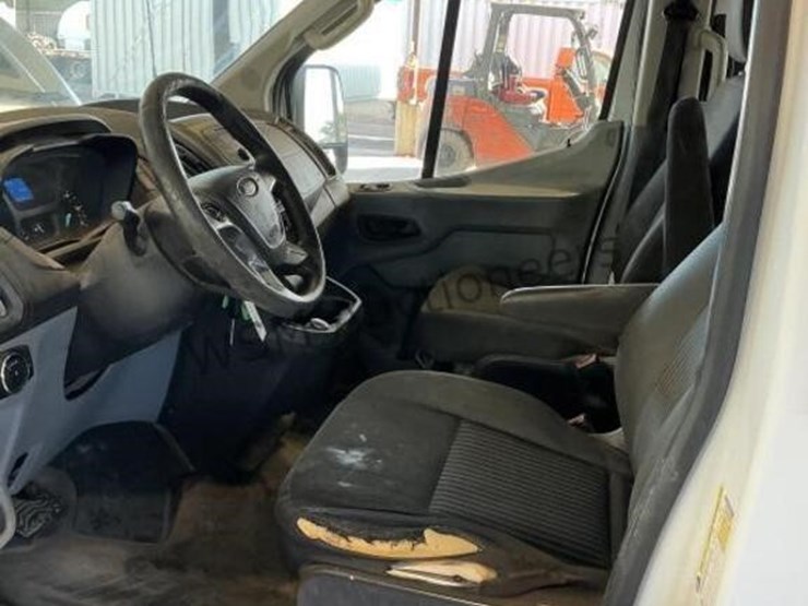 2018-ford-transit-image-23