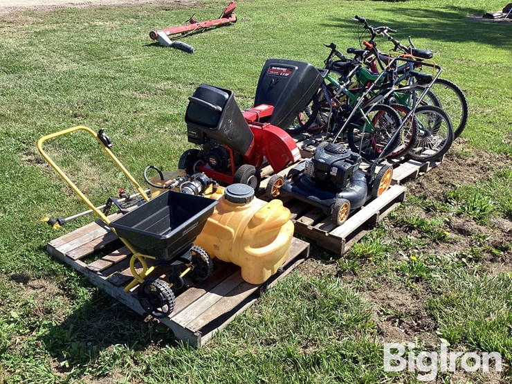 yard-tools-&-bikes-image-3