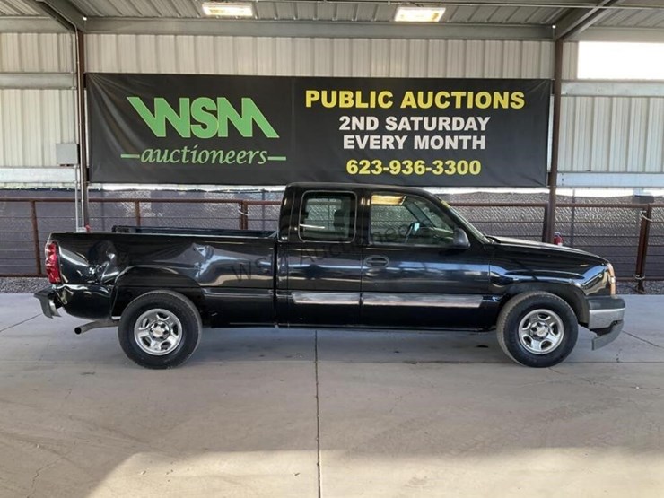 2004-chevrolet-silverado-1500-image-1