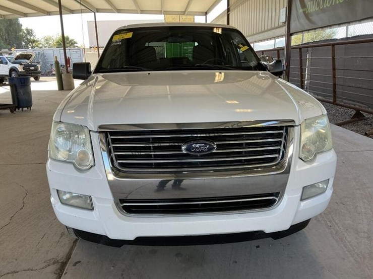 ford-explorer-image-3