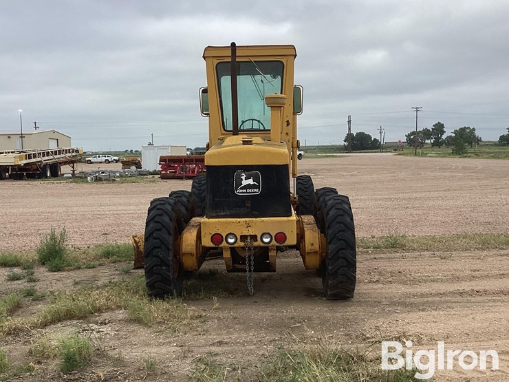 john-deere-570-image-6