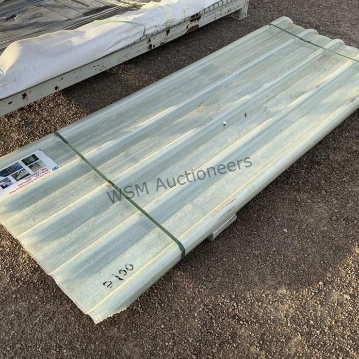 (30) 35IN X 8FT CLEAR POLY ROOF PANELS,