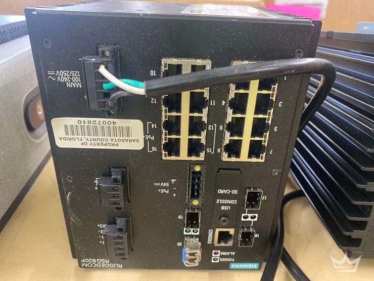 siemans-ruggedcom-rsg920p-compact-high-density-gigabit-switches-image-3