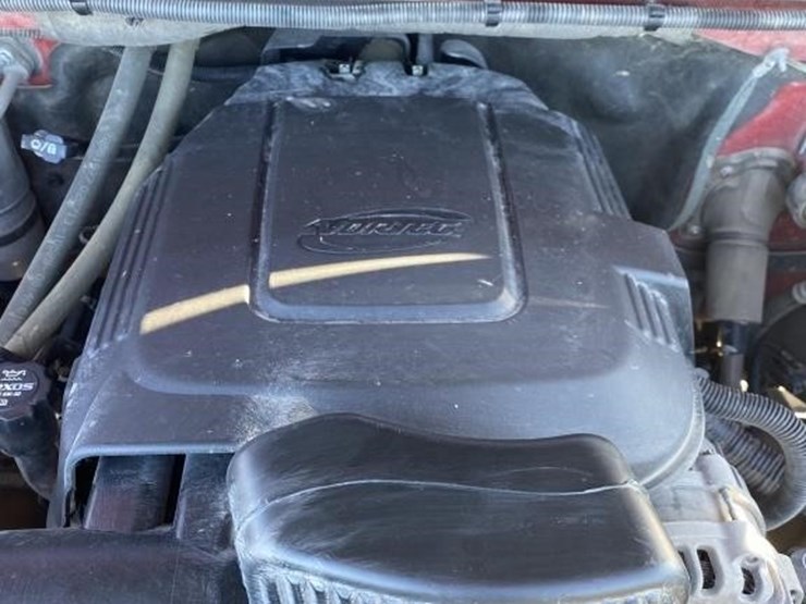 2013-gmc-2500-image-15