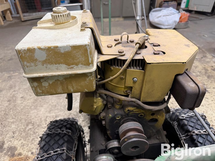 john-deere-726-image-11