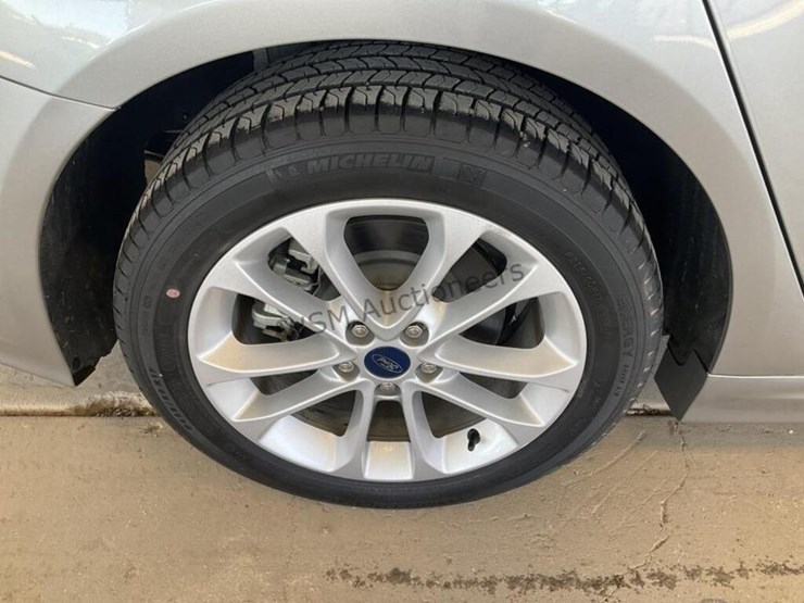 2020-ford-fusion-hybrid-sdn-image-8