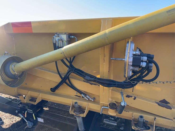 2013-lexion-18-20-corn-head-image-7