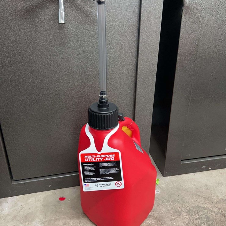 UNUSED 5.5 GALLON MULTI USE UTILITY JUG