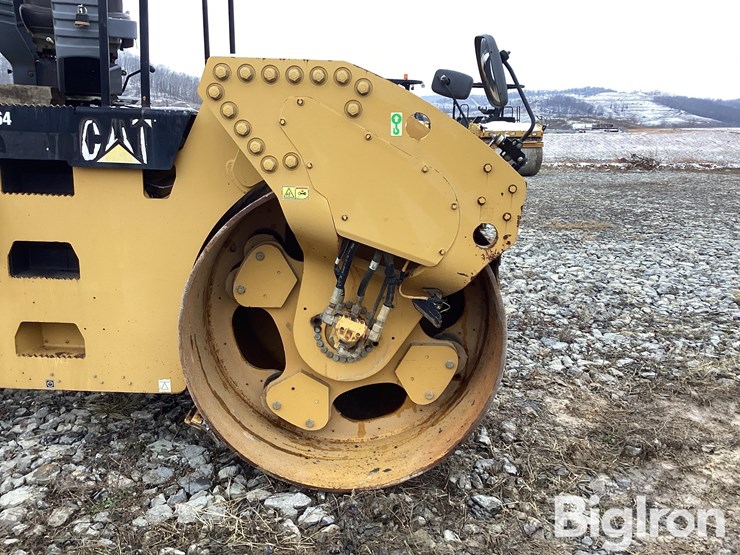 caterpillar-cb64-image-18