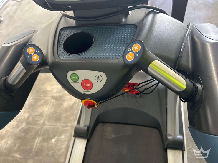 true-fitness-tcs600a-treadmill-image-4