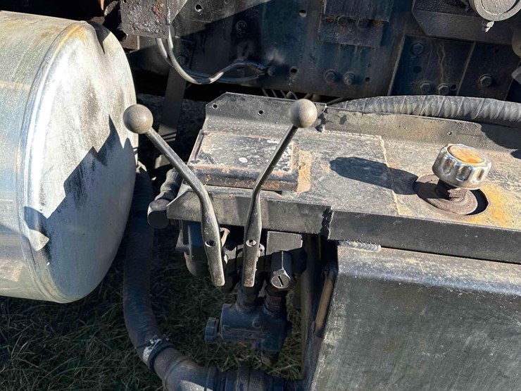 2006-freightliner-business-class-roll-off-image-19