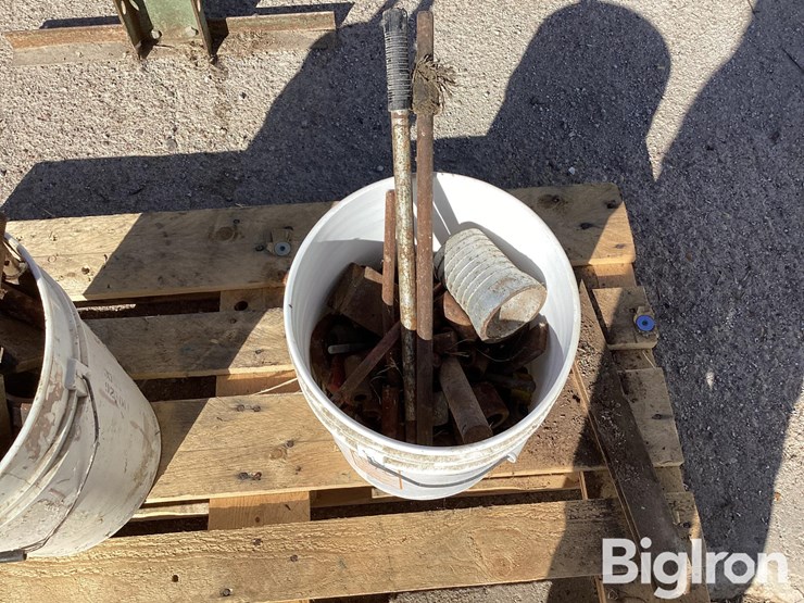 h-frame-floor-shop-press-image-19