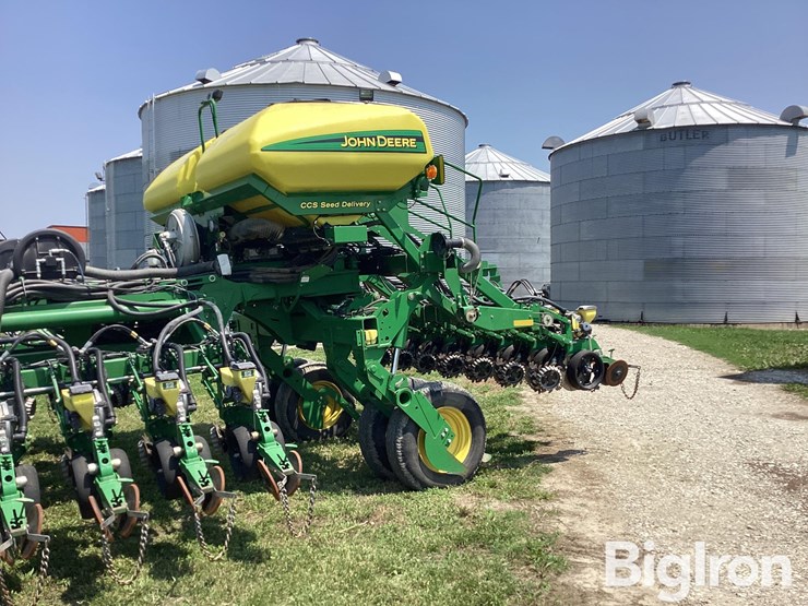 2012-john-deere-1790-image-16