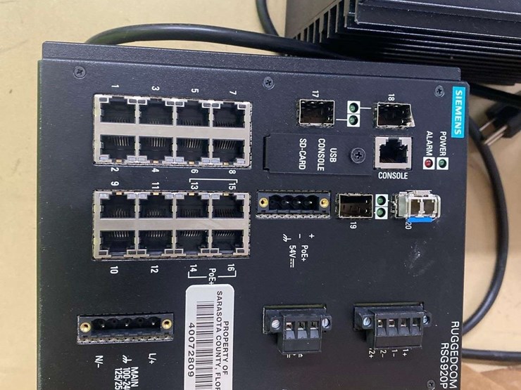 siemans-ruggedcom-rsg920p-compact-high-density-gigabit-switches-image-5