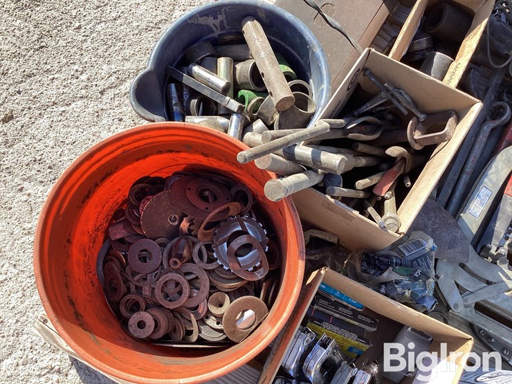 wrenches,-sockets,-miscellaneous-tools-&-hardware-image-11