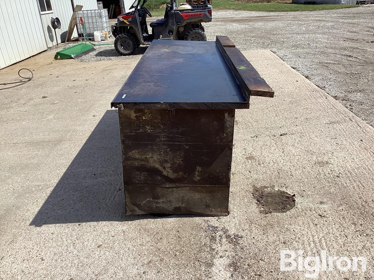 metal-work-bench-w/-8-drawers-image-8