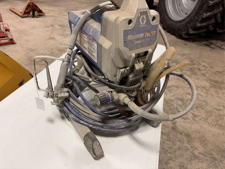 graco-magnum-airless-paint-sprayer-image-1