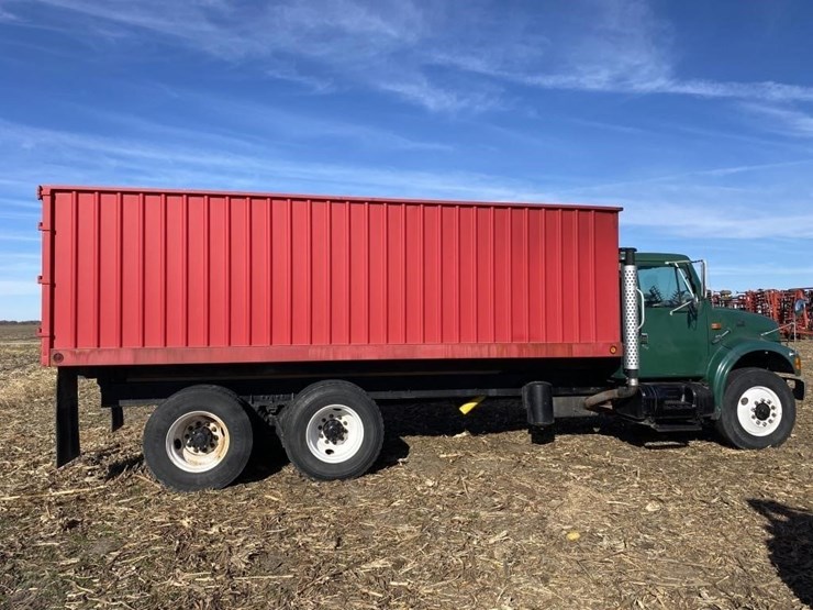 international-4900-image-1