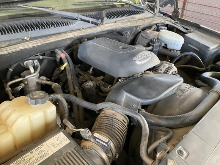 2004-chevrolet-silverado-1500-image-13