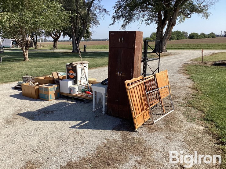 shop,-garage-&-household-goods-image-3