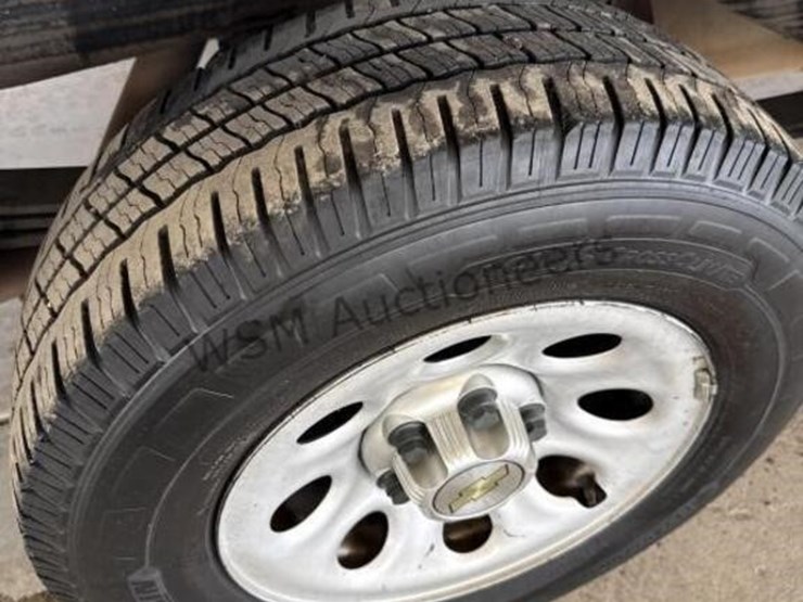 2012-chevrolet-silverado-1500-image-11