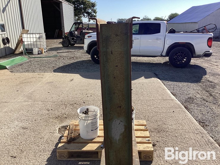 h-frame-floor-shop-press-image-14