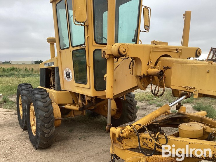 john-deere-570-image-9