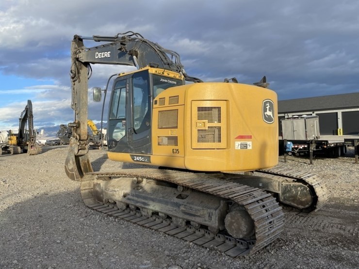 deere-245g-lc-image-3