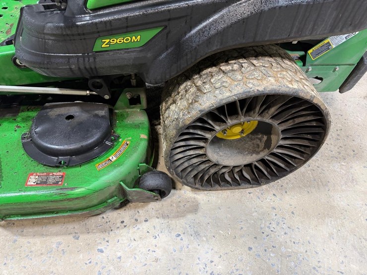 2019-john-deere-z960m-image-10