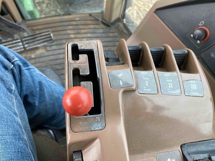 john-deere-8300-image-36