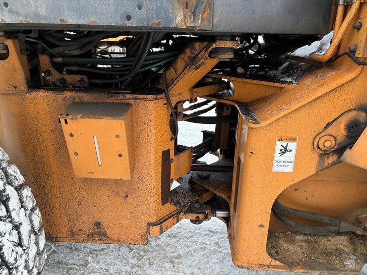 2001-case-621c-xt-image-16